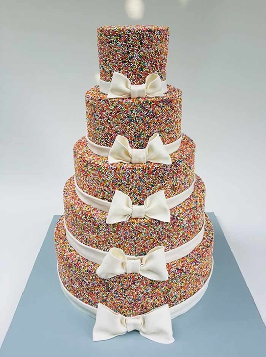 תמונה של עוגת חתונה סוכריות