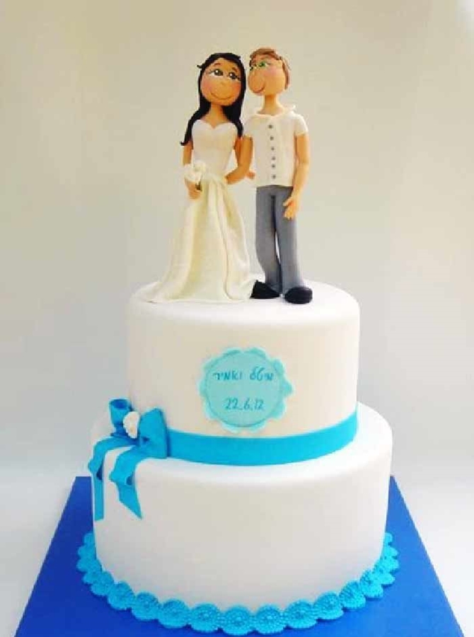 תמונה של עוגת חתונה בסגנון נאיבי