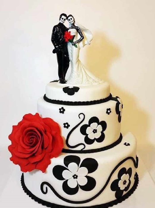 תמונה של עוגת חתונה שחור לבן