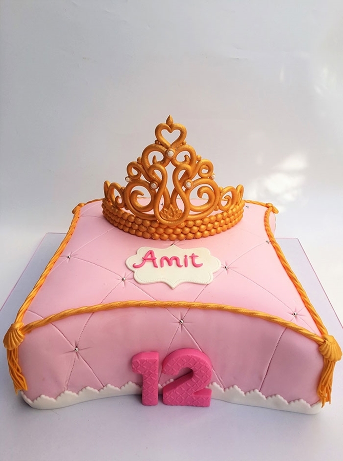 תמונה של עוגת בת מצוה כרית וכתר