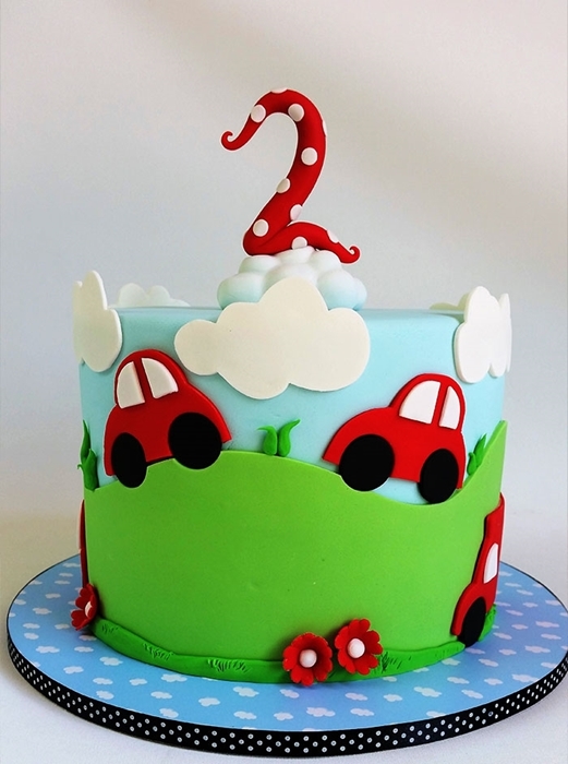 תמונה של עוגת יום הולדת מכוניות